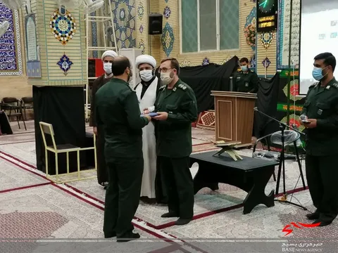 بسیجیان با ارتقاء بینش بصیرتی خود خنثی گر توطئه های دشمن باشند