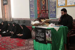 برگزاری مراسم عزاداری ایام شهادت حضرت فاطمه زهرا(س) در صالح آباد