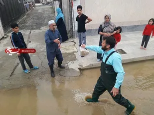 کمک های مردمی ناحیه مقاومت بسیج شهید محلاتی به سیل زدگان شمال کشور