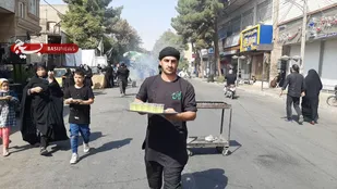 پذیرایی پیشوایی ها از زائران رضوی در سالروز شهادت امام رضا(ع)