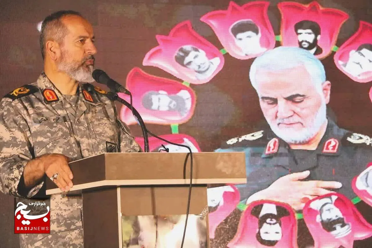 نام بلند و مکتب جریان ساز حاج قاسم سلیمانی، کابوس مستکبران عالم است+ تصاویر