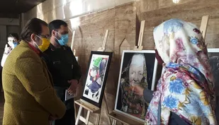 بازدید فرمانده سپاه ناحیه ملارد از نمایشگاه نقاشی بسیج هنرمندان