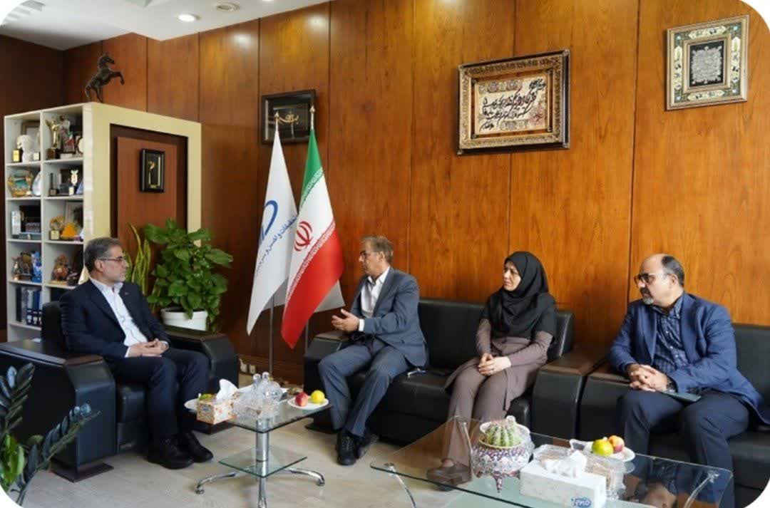 تأکید رئیس موسسه رازی بر توسعه همکاری با تولیدکنندگان واکسن و حمایت از دانشبنیانها تأکید رئیس موسسه رازی بر توسعه همکاری با تولیدکنندگان واکسن و حمایت از دانشبنیانها