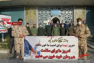 اهداء خون پاسداران وسربازان وبسیجیان سپاه ناحیه مقاومت بسیج امام رضا(ع)