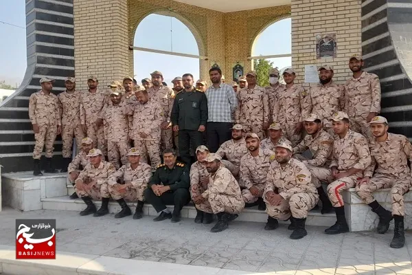 مراسم روز سرباز با حضور سربازان در جوار شهدای گمنام