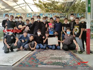 تجدید میثاق بسیجیان پایگاه امام خمینی با شهدای گلزار علی بن جعفر قم