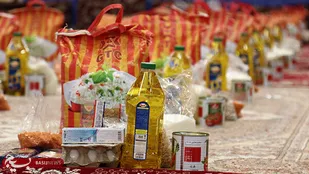 توزیع 500بسته معیشتی ولوازم التحریر در بین نیازمندان شهرستان ابهر
