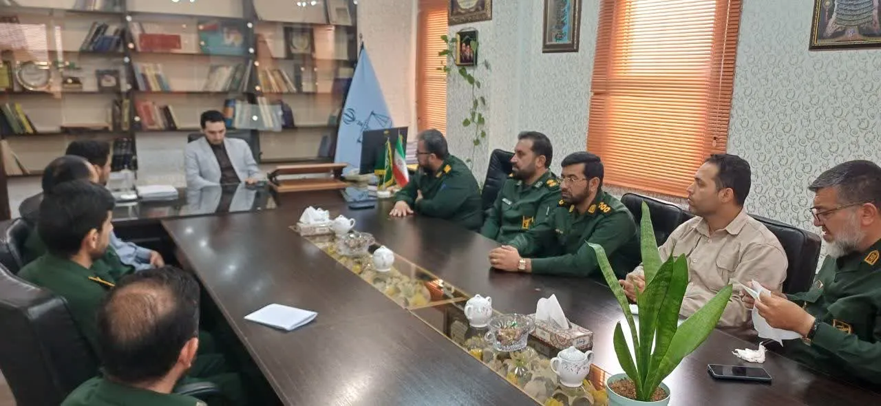 دیدار فرمانده ناحیه هویزه با رئیس دادگستری 