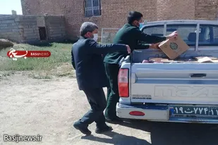 توزیع بسته&zwnj;های غذایی توسط حوزه شهید خواستان در فامنین