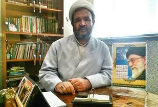 فکر کردن به منافع شخصی و حزبی با روحیه انقلابی&zwnj;گری سازگار نیست