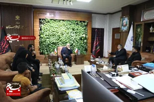 دیدار استاندار خوزستان با خانواده شهید مدافع امنیت&nbsp;