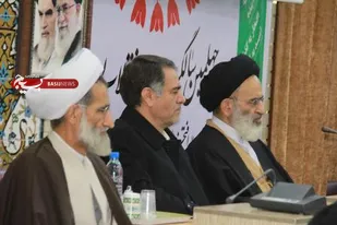 ضرورت ارائه دستاوردهای انقلاب به افکار عمومی جهان