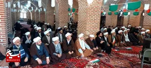 تجمع طلاب و روحانیون حوزه علمیه اردبیل در حمایت از رهبر معظم انقلاب