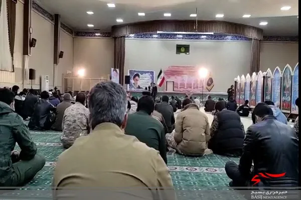 حضور فرماندهان و بسيجيان پایگاه های مقاومت بسیج حوزه کربلا زاهدان در مراسم محوری دعای کمیل
