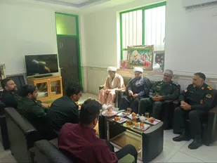 دیدار فرمانده و کارکنان سپاه دلگان با فرمانده انتظامی شهرستان به مناسبت هفته نیروی انتظامی