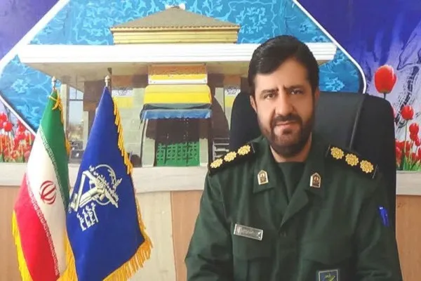 راه نجات انسان از همه گرفتاری‌ها و مشکلات مانوس شدن با قرآن است