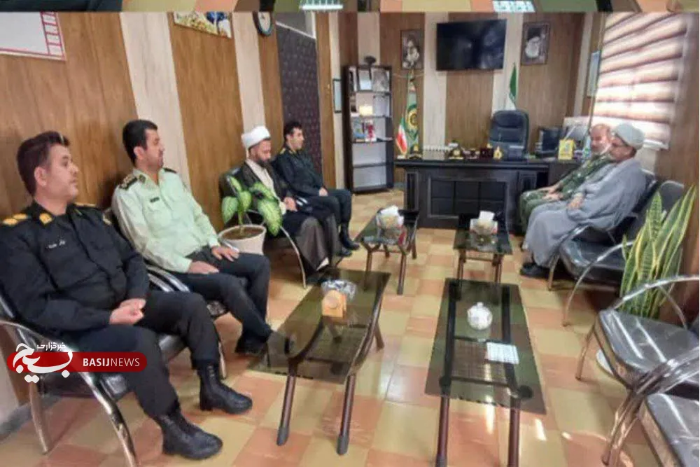 دیدار فرمانده پایگاه شهید نوژه همدان با فرمانده انتظامی کبودراهنگ دیدار فرمانده پایگاه شهید نوژه همدان با فرمانده انتظامی کبودراهنگ