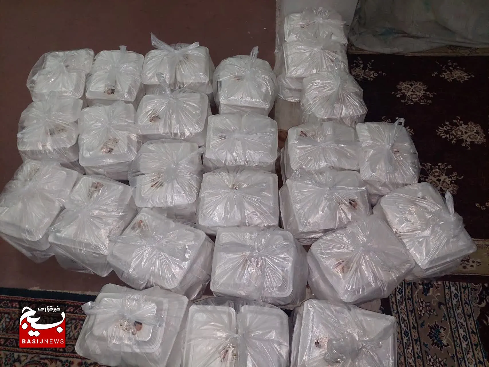 توزیع ۲۳۰ پرس غذای نذری و۷۰کیلو گوشت قرمز در سالروز شهادت حضرت زهرا در گتوند