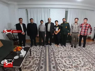 تکریم و دیدار با خانواده شهدا در ساوجبلاغ انجام شد+تصاویر