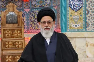 غرب گرایان درصدد خالی کردن دل مردم/معتقد به تعامل در چارچوب هستیم