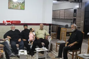 دیدار بسیجیان پایگاه امام علی (ع) با آزاده دوران دفاع مقدس در گرمسار
