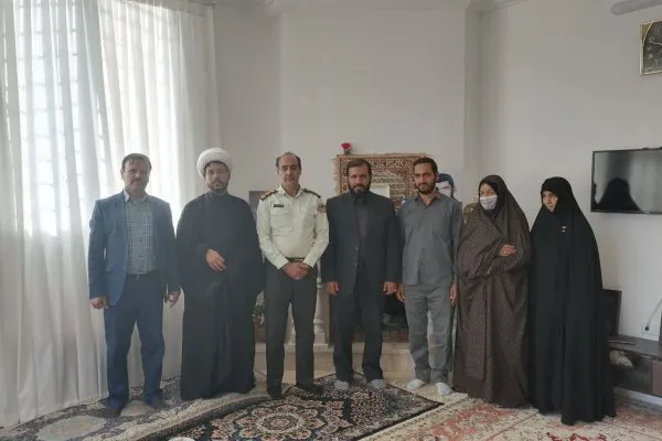 دیدار وسرکشی از خانواده شهدا در زرند انجام شد