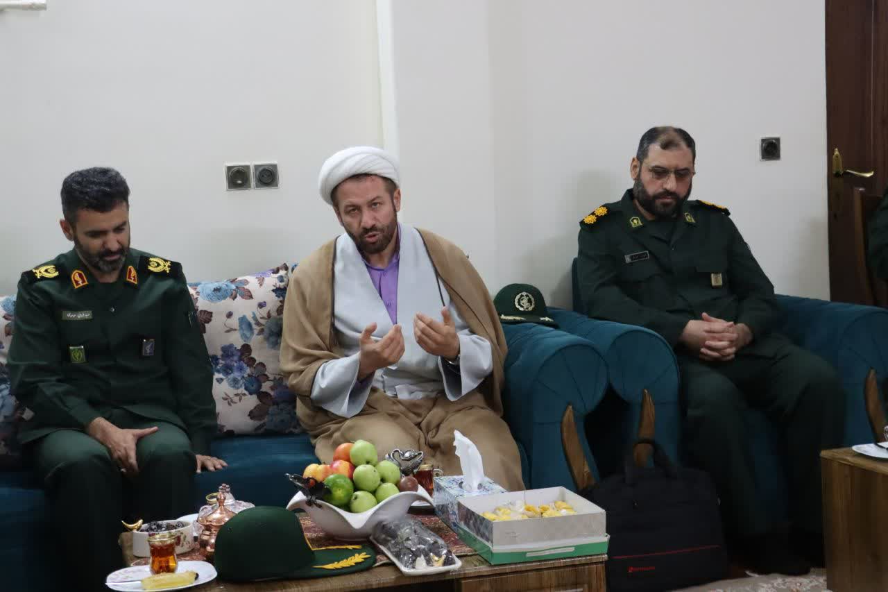 امنیت و اقتدار امروز نظام اسلامی مرهون خون پاک شهداست امنیت و اقتدار امروز نظام اسلامی مرهون خون پاک شهداست
