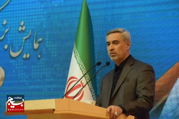 اصحاب رسانه به عنوان افسران جنگ نرم وظیفه خنثی‌سازی توطئه‌های دشمنان را دارند