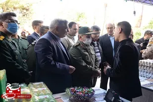 ۵۲ غرفه عرضه و فروش محصولات کارآفرینان استان برپا شد