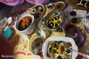 برگزاری جشنواره غذایی به مناسبت ایام الله دهه فجر در همدان