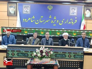 نماینده مجلس: با ایستادگی، آمریکا را به میز مذاکره کشاندیم
