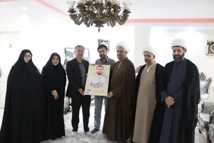 مسئول سازمان بسیج اساتید، طلاب و روحانیون کشور با خانواده شهید &laquo;آرمان علی&zwnj;وردی&raquo; دیدار کرد