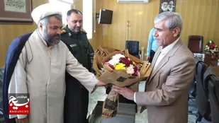 تقدیر از مقام معلم توسط  مسئولین سپاه ناحیه بهبهان در دیدار با ریاست آموزش و پرورش شهرستان