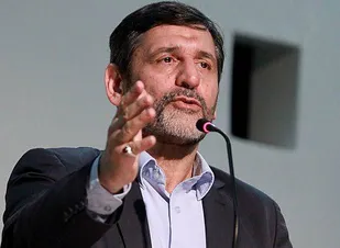 بسیجی در صحنه&zwnj;های خطر و در تمامی صحنه&zwnj;ها نفر اول است/ نگرش بسیجی لازمه پیشرفت مملکت