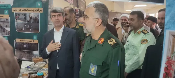 نمایشگاه &laquo;اسوه&raquo; با حضور سردار سید موسی حسینی فرمانده سپاه نینوا گلستان، فرماندار، فرمانده ناحیه مقاومت و جمعی از مسئولان شهرستانی در رامیان افتتاح شد.