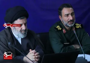دعوت فرمانده و مسئول نمایندگی ولی فقیه سپاه حضرت روح الله استان مرکزی از مردم به حضور پر شور در راهپیمایی ۲۲ بهمن