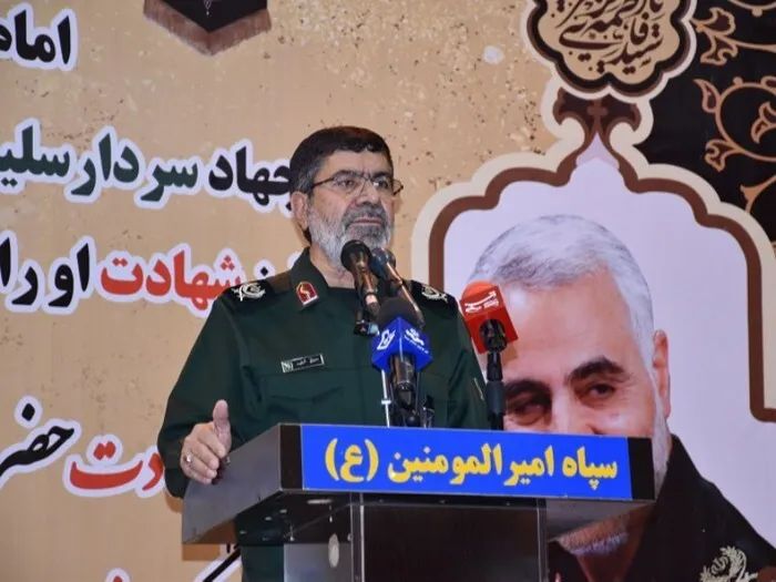 سردار سلیمانی الگویی تمام عیار برای نسل امروز و فردای بشریت است