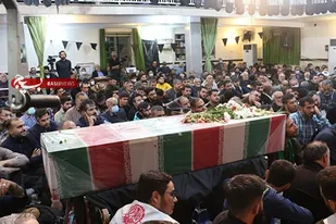 وداع با پیکر شهید عجمیان در مسجد جامع کمالشهر