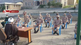 برگزاری کلاس قرآن و آموزش تصحیح نماز سربازان توسط حجت الاسلام احمدیان