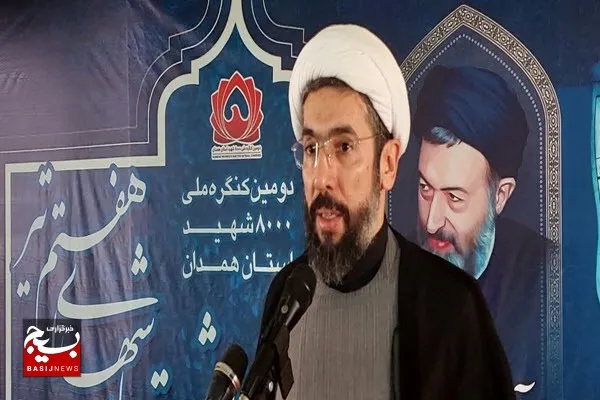 حوادث سال گذشته سنگین‌ترین نبرد ترکیبی بر‌ضد انقلاب بود/ امروز تنها راه ما مقاومت و ایمان به وعده الهی است