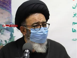 شاخصه شاعر تراز انقلاب در خدمت مفاهیم ارزشی بودن است