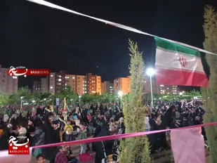 حس میهن دوستی کودکان پردیسان قمی در جشن&zwnj;های دهه کرامت
