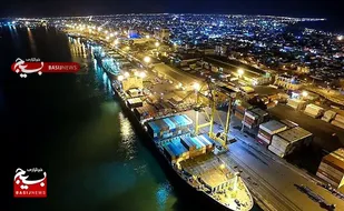بندر تعطیلی ندارد،عملیات بی وقفه تخلیه و بارگیری کالا در بندر بوشهر
