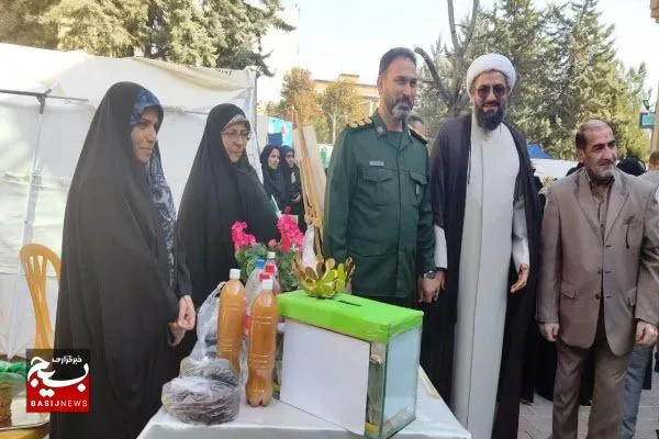 بانوان همدانی بیش از یک کیلو و ۱۰۵ گرم طلا به به جبهه مقاومت اهداء کردند