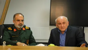 استاندار با فرمانده سپاه کربلا دیدار کرد/ تجدید میثاق دولتمردان با شهدای گمنام