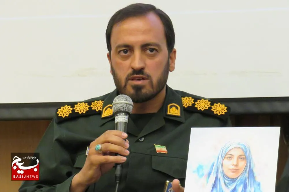 رونمایی از ۱۰ عنوان کتاب و آزادسازی ۴۵ زندانی طی هفته دفاع مقدس در همدان
