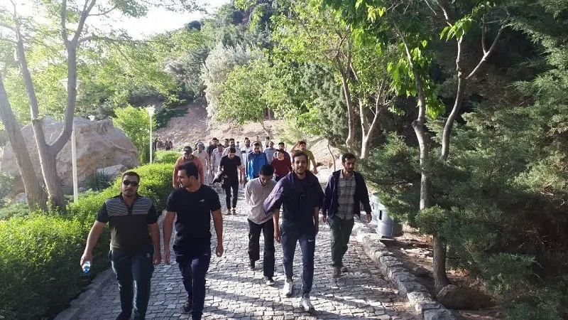 کوه گشت بسیجیان و پایوران جهت بالا بردن سطح آمادگی جسمانی