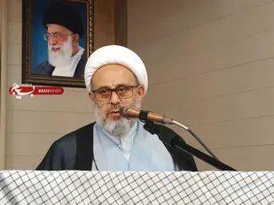 وجود پیامبر گرامی اسلام(ص) عامل وحدت مسلمانان است/دشمنان می خواهند اسلام از مسیر و هدفش فاصله بگیرد
