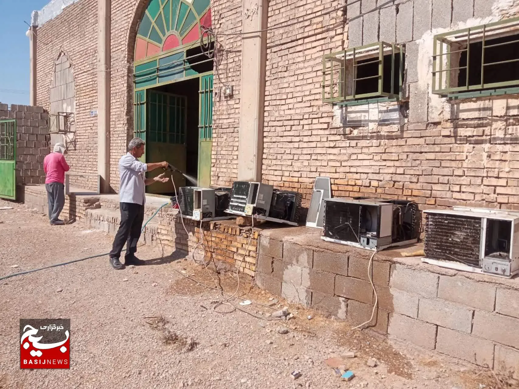 رزمایش تعمیر وسرویس کولرگازی توسط جهادگران درشوشتر