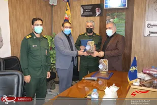 تقدیر سپاه خمینی شهر از مسئول شبکه بهداشت خمینی شهر